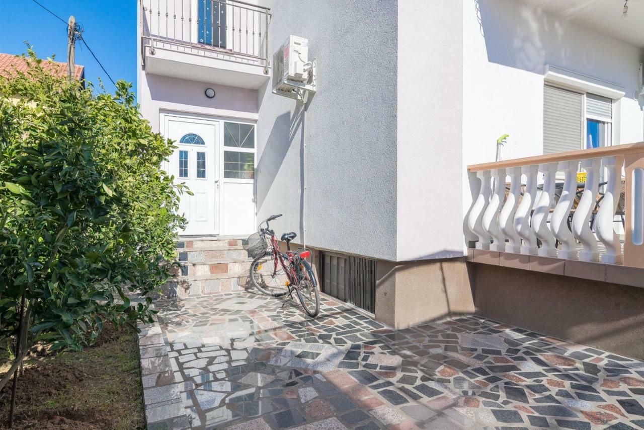 Apartament Orhideja *
