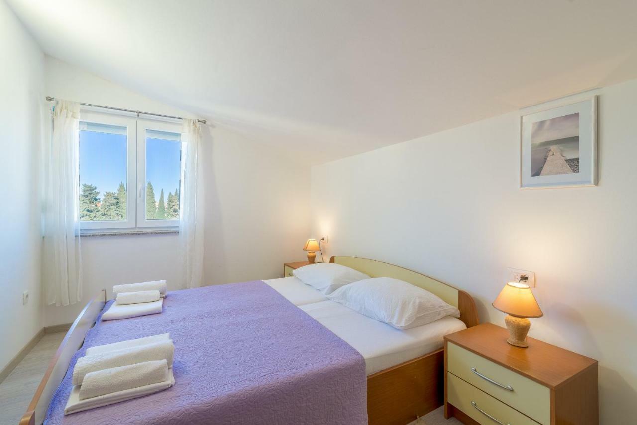 Apartament Orhideja *
